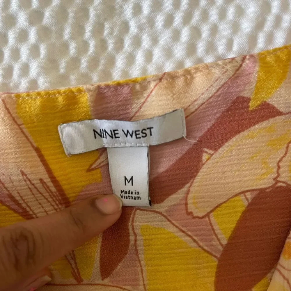 Nine West Women's sleeveless blouse floral front tie Tank Top Shirt Size M - Picture 4 of 7